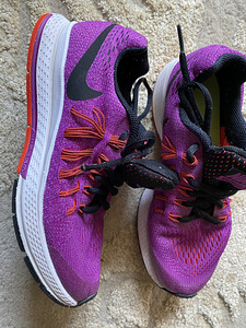 Кроссовки NIKE, размер 35,5 (1 фото из 5)