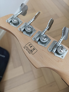 Basskitarr Sire Marcus MIller V3 (3 foto / 3)