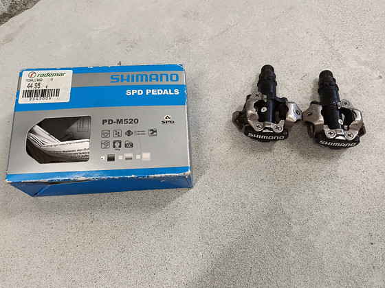 MTB pedaalid Shimano PD-M520