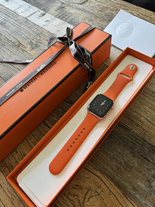 Hermes Apple Watch Series 7 41mm GPS + LTE (3 foto / 10)