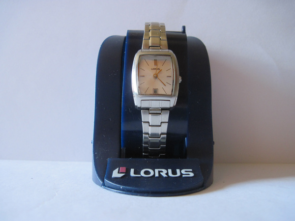 Naiste kell Lorus