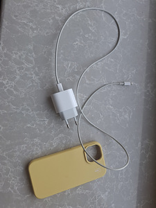 iPhone 13, 128GB (3 foto / 4)