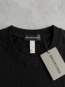 Balenciaga T-shirt (3 foto / 3)