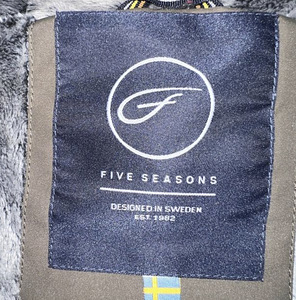 Täiesti uus ja originaalne Five Seasons talvemantel. EU52 (6 foto / 6)