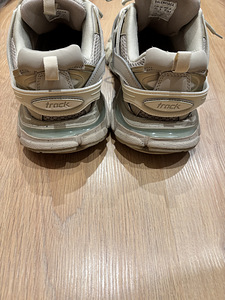 Balenciga tossud (5 foto / 8)