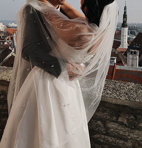 Müüa pärlitega loor (2 foto / 2)