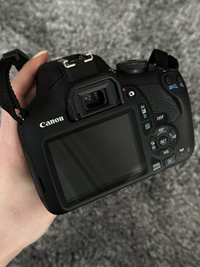 Canon EOS 2000D / E2000D (9 фото из 10)