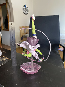 Mitsuri Kanroji kuju (Mitsuri Kanroji) — Demon Slayer (2 foto / 2)