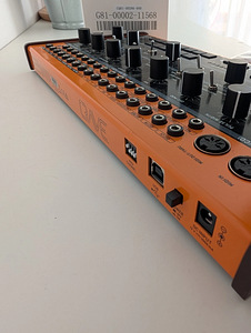 Behringer Crave (2 foto / 2)