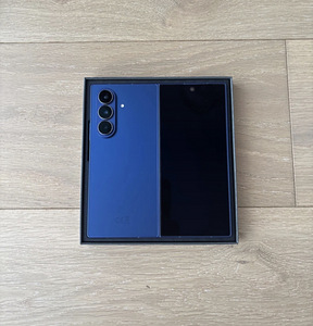 Galaxy Z Fold 7 (16 GB,1 TB) (1 foto / 6)