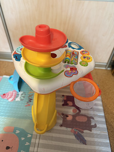 Детский игровой столик (3 фото из 3)