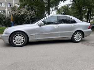 Mercedes c200 (3 foto / 9)