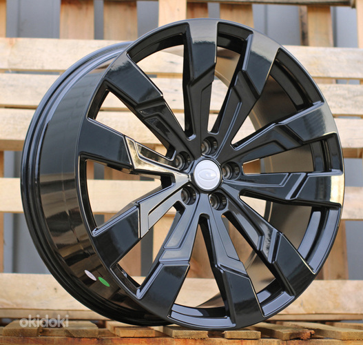 R22x10  5X120  ET  40  72.6  I1131  Black (BL)  For LAND  (K3)