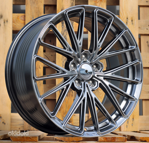 R18x8  5X114.3  ET  38  73.1  FF137  Silver (SI)  For RACIN  (P1)  (HYBRID FORGED Style HRE (Titanium Silver))