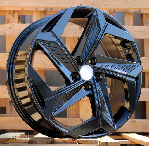 R19x7.5  5X114.3  ET  51  67.1  D1926  (H3345F)  Black (BL)  For HYUND  (M)  (HYBRID FORGED)