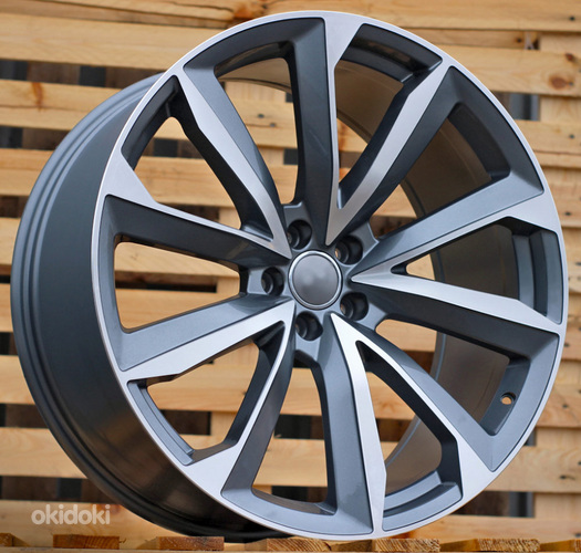 R22x10  5X112  ET  26  66.5  B5815  Grey Polished+Powder Coating (MGPC)  For AUD  (P)  (New Q7)