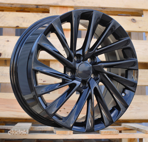 R18x8  5X114.3  ET  42  60.1  B5716  (FBX152)  Black (BL)  For TOYOT  (Z5)  (HYBRID FORGED)