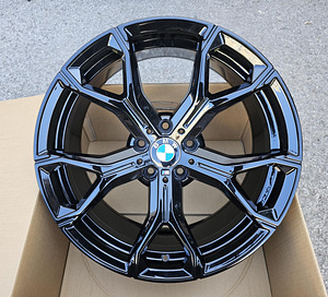 R20 5x120 BMW x5 x6 f15 f16 E70 E71 E53 f10 f11 f01 (1 foto / 1)