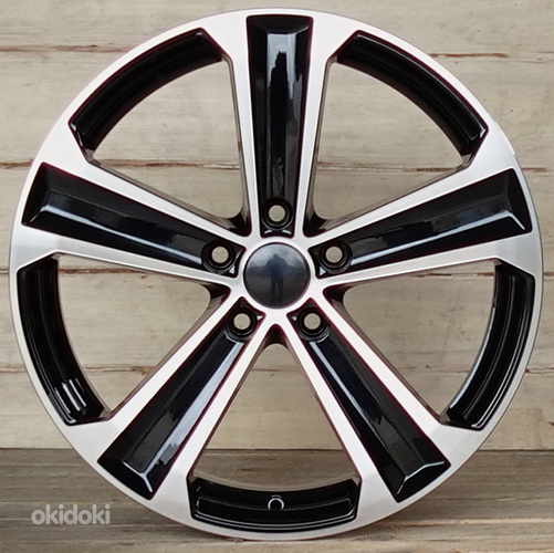 R18 VIPER B224 Black polish 18x8 5x112