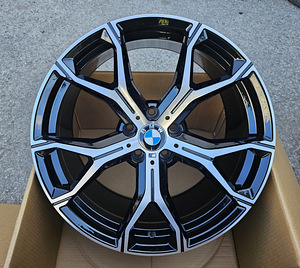 R22 BMW 5x120 x5 x6 AMZ HP959D Black polish 22x9.5 ja 22x10.5 (1 foto / 1)