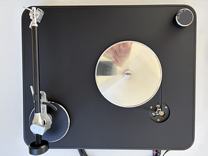 Värskelt hooldatud Clearaudio Concept MM uue helipeaga (2 foto / 8)