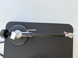 Värskelt hooldatud Clearaudio Concept MM uue helipeaga (4 foto / 8)