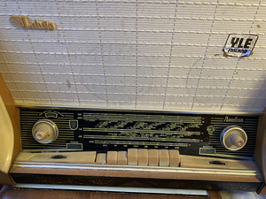 Raadio-grammofon Latvija (2 foto / 2)