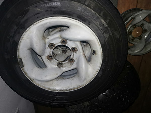 Колёса (ориг.диски+резина) от Hyundai Galloper (2 фото из 8)