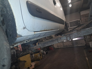 Renault kangoo дизель (8 фото из 9)