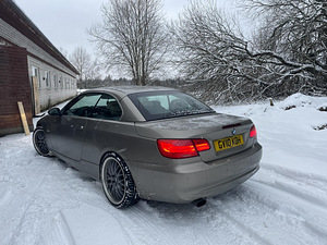BMW 330d e93 кабриолет 2011 (2 фото из 5)