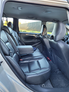 Volvo V70 D5 (12 фото из 15)