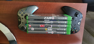 Xbox One 1TB, 2 pulti, mängud ja lisavidinad. (2 foto / 2)