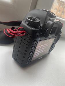 Canon eos 5d mk iii (2 фото из 3)