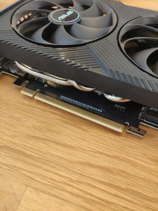 ASUS 3060 TI 8 GB (3 foto / 4)