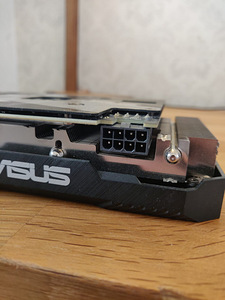 ASUS 3060 TI 8 GB (2 foto / 4)