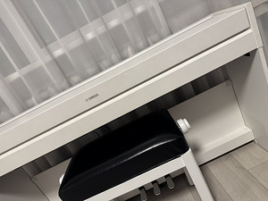 Müüa valge digiklaver Yamaha Arius YDP-S52 + klaveripink (2 foto / 3)
