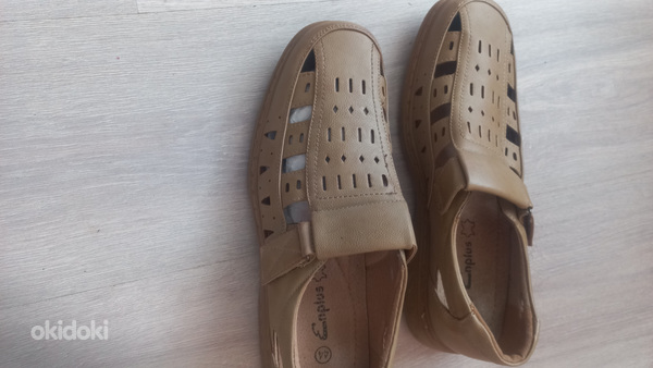 Meeste sandaalid.