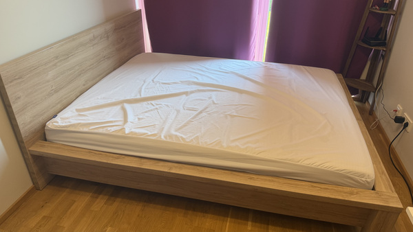 Bed + mattress + slats