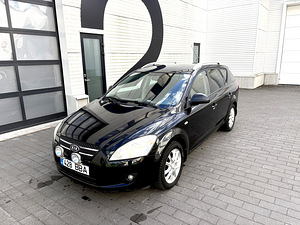 Kia Ceed (1 foto / 15)
