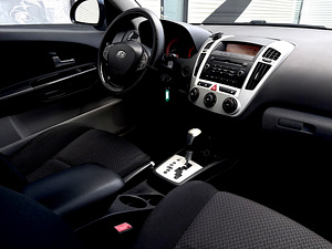 Kia Ceed (9 foto / 15)