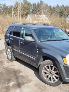 Продается автомобиль (4 фото из 9)