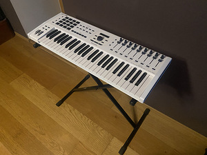 Arturia Keylab 49 MK2 MIDI-klaviatuur, vähe kasutatud. (4 foto / 6)