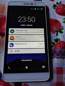 Смартфон COOLPAD б/у, 1 год, в упаковке, комплектный (1 фото из 6)
