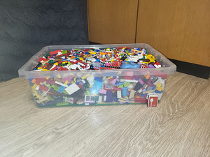 Коробка с Lego кирпичиками 7,7 кг (2 фото из 8)