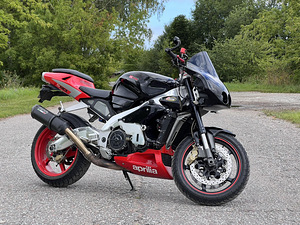 APRILIA RSV 1000 (1 foto / 5)