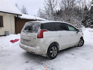 Peugeot 5008 1.6 HDI (12 foto / 12)