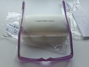 НОВЫЕ солнцезащитные очки Calvin Klein (7 фото из 10)