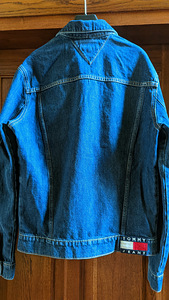 Uus.Tommy Jeans.Teksajakk . Suurus S. (4 foto / 4)