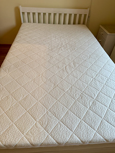 Täispuidust voodi 120 x 200 cm. (5 foto / 6)