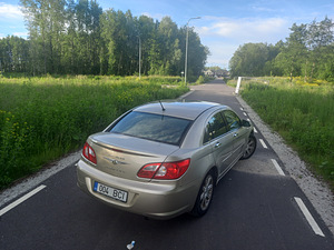 Chrysler 2010a (4 foto / 5)